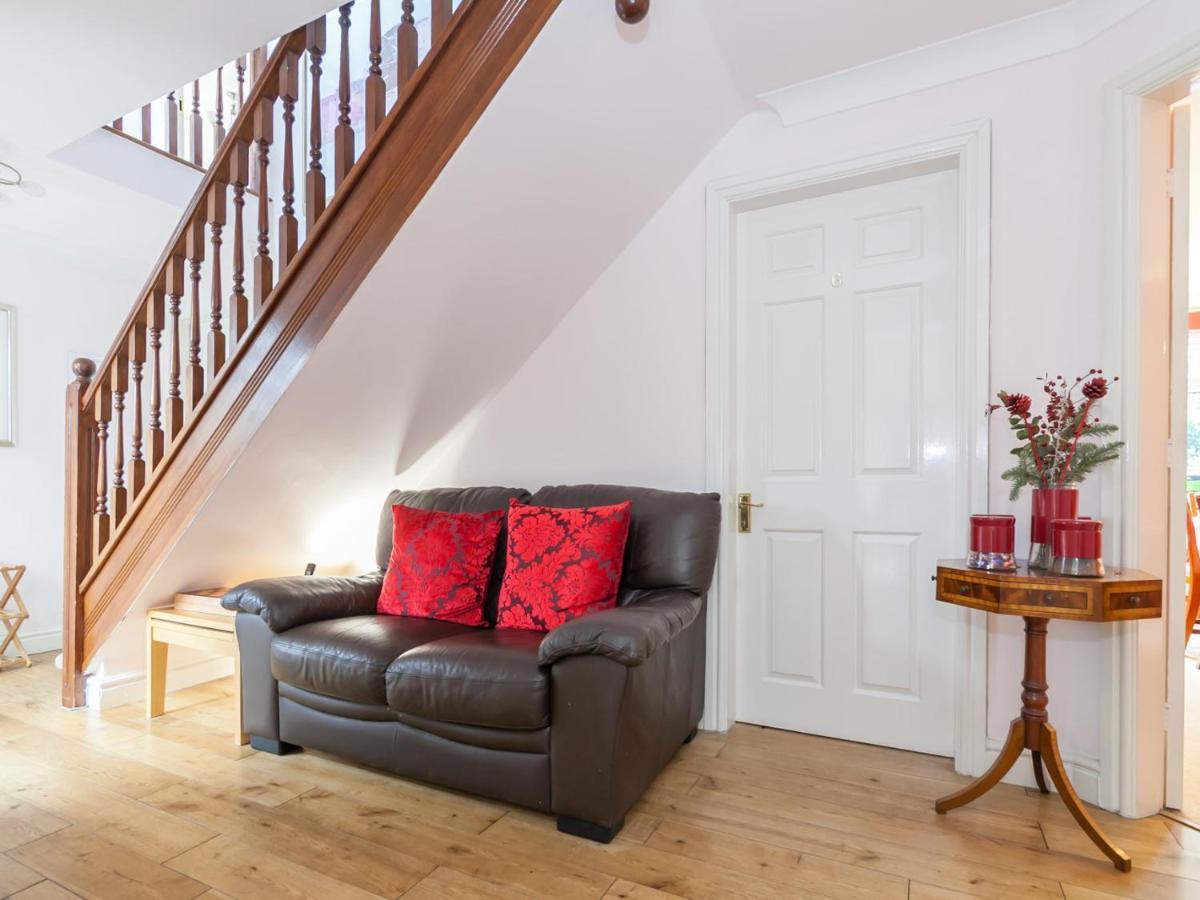 Hotel Ayuda House à Altrincham Extérieur photo